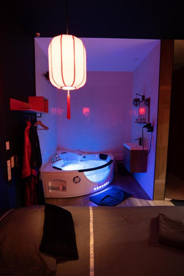 Capsule Japon - Jacuzzi - Netflix & Ecran Cinema - Xbox Apartman Trith-Saint-Leger Kültér fotó
